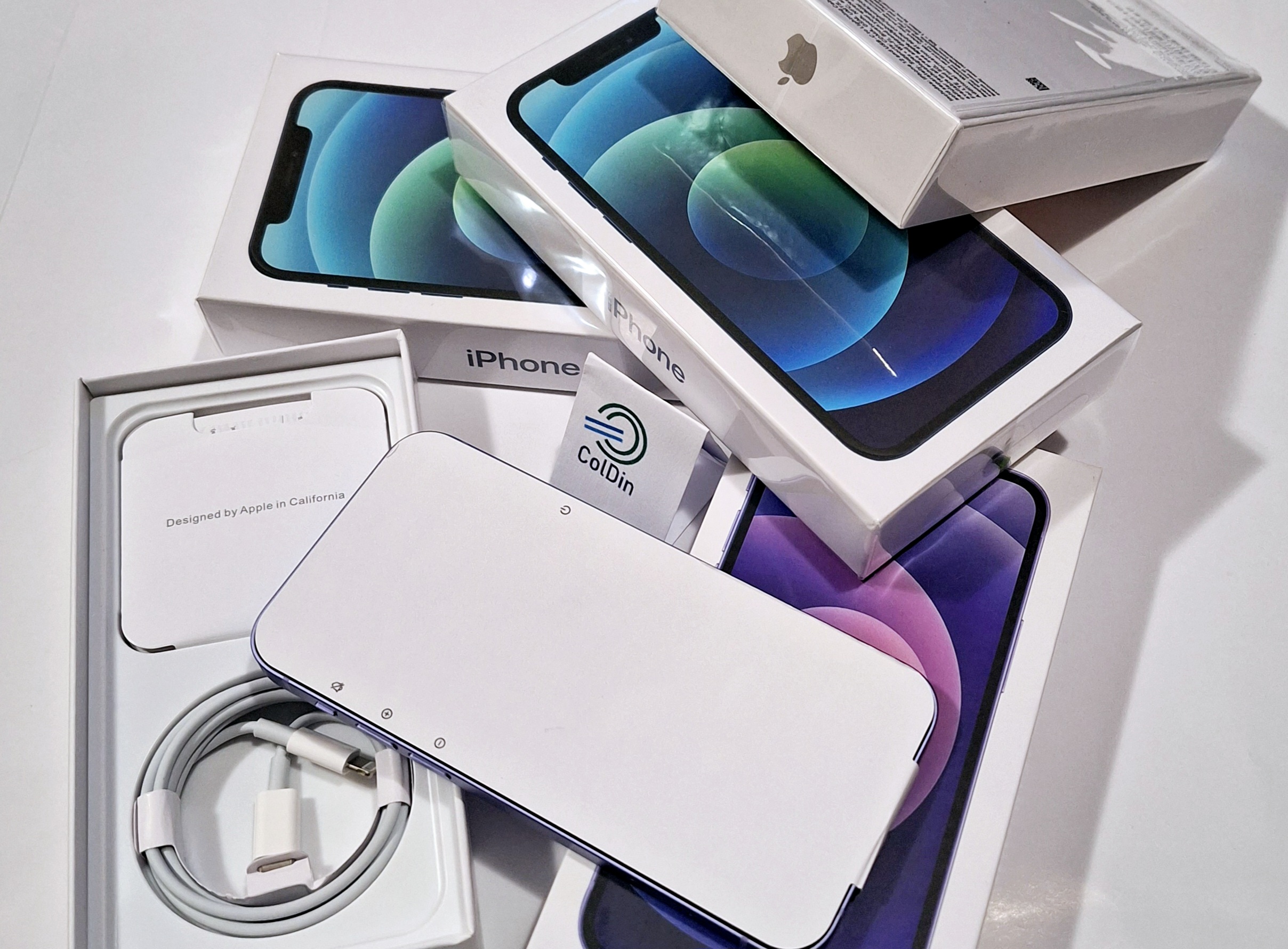 Apple iPhone 12 128GB - Black - Image 2